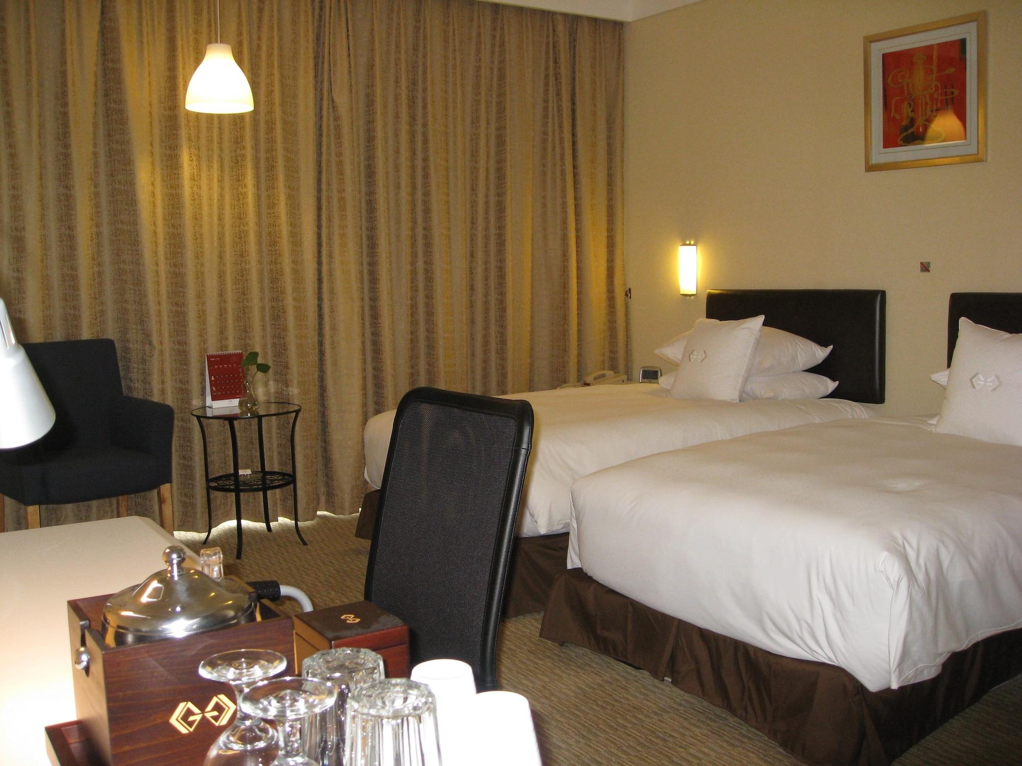 Gloria Plaza Hotel Kangqiao Shanghai Eksteriør billede