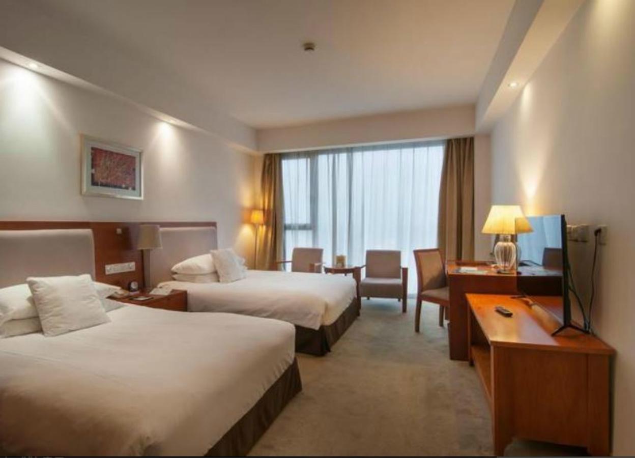 Gloria Plaza Hotel Kangqiao Shanghai Eksteriør billede