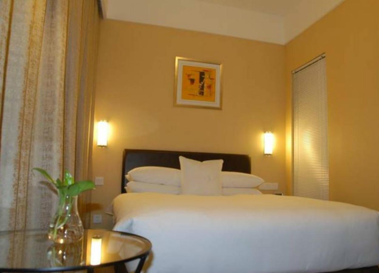 Gloria Plaza Hotel Kangqiao Shanghai Eksteriør billede