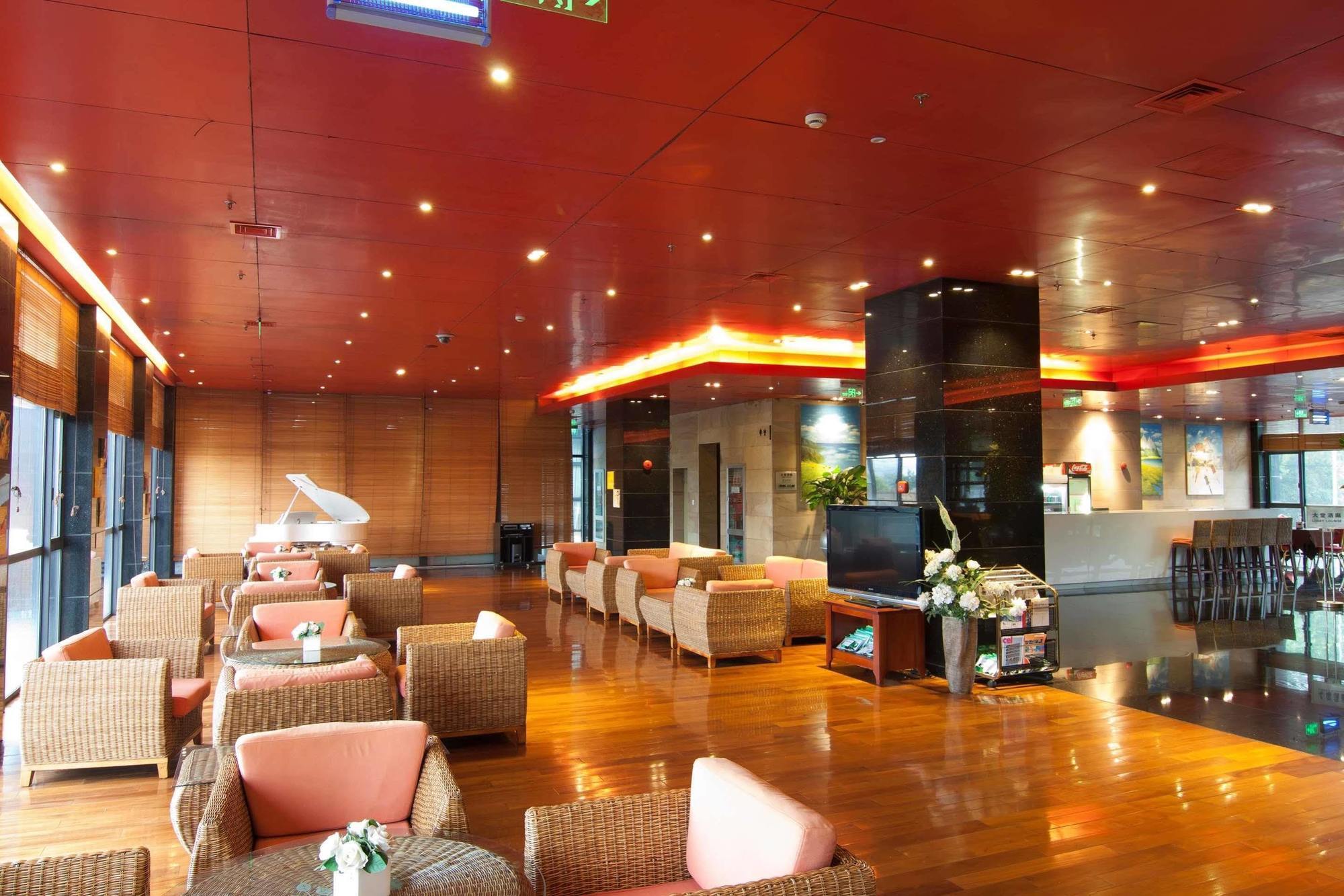 Gloria Plaza Hotel Kangqiao Shanghai Eksteriør billede